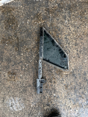 CİTROEN C5 SAĞ ÖN KELEBEK CAM