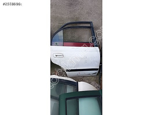 toyota corona sağ arka kapı