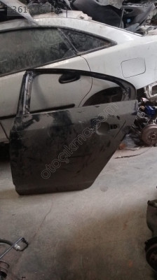 Volvo S60 sol arka kapı çıkma
