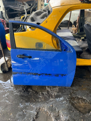 Ford Focus 1 Sağ Ön Kapı - Mert Oto Çıkma Parçaları