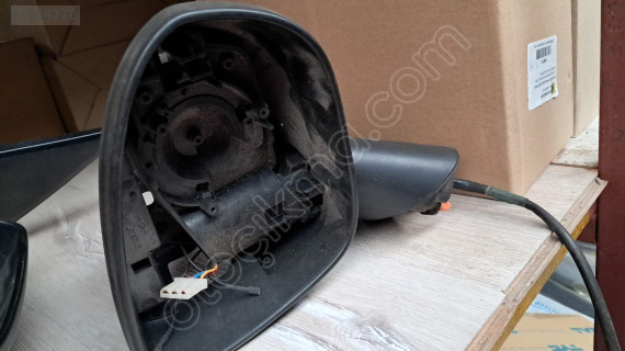 Opel Meriva c sağ ayna kasası