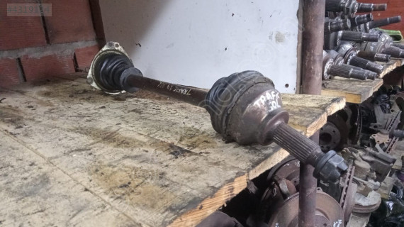 Renault trafik 1.9 6 ileri sol akis