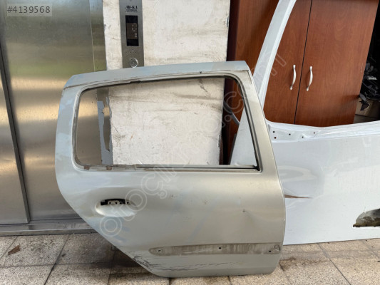 RENAULT CLİO ÇIKMA ORJİNAL SAĞ ARKA KAPI BD2