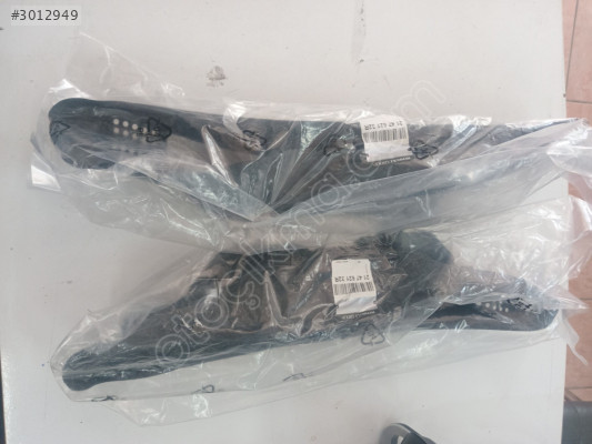 Renault clio 4 radyatör davlumbazi ust 214762132R