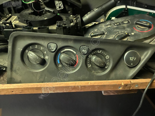 FORD TRANSİT CUSTOM UYUMLU KLİMA GÖSTERGE PANELİ