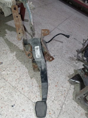 BV61-7B633-CD 12-19 FOCUS 3 ORİJİNAL ÇIKMA DEBRİYAJ PEDALI