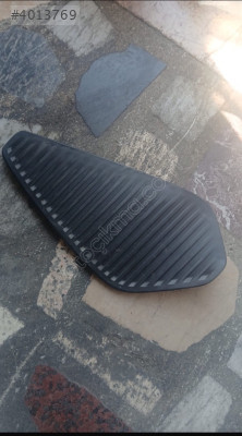 Peugeot 3008 ön tampon sağ ızgarası 9836827877