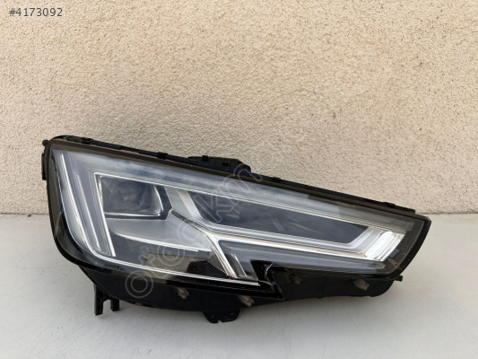 AUDI A4 ORJINAL ÇIKMA SAĞ FAR