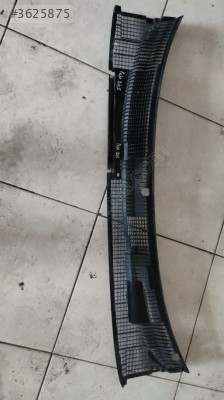 9255711080 Peugeot 205 Ön Cam Izgarası (Çıkma)