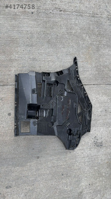 BMW 5 SERİ İ5 G60 M SOL ARKA TAMPON BRAKETİ 51125A011C3