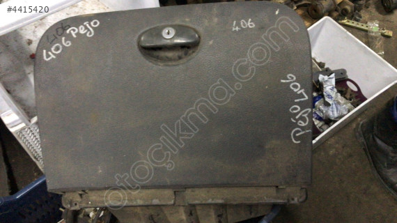 Peugeot 406 torpido kapağı