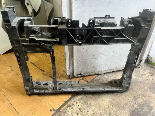Ford courier ön panel R2x6 16e 146a