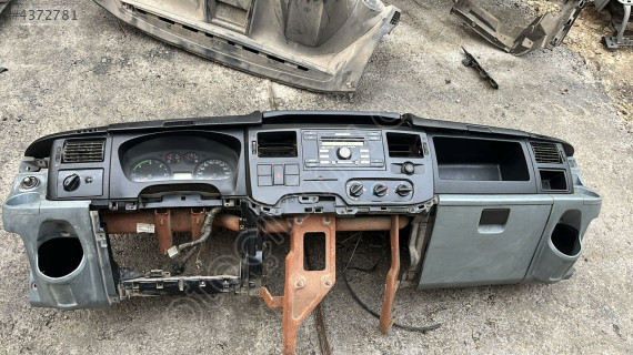 FORD TRANSİT TORPİDO ÇIKMA