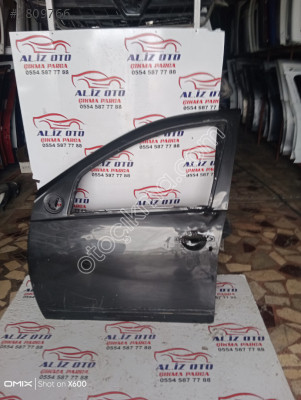 Dacia Duster sol ön kapı