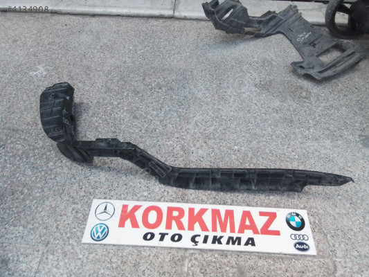 VOLKSWAGEN PASSAT B7 SAĞ ARKA TAMPON BRAKETI