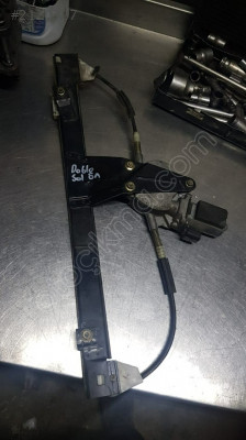 Fiat doblo sol ön cam krikosu çıkma