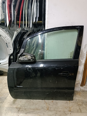 Zafira B sol ön kapı dolu çıkma orjinal