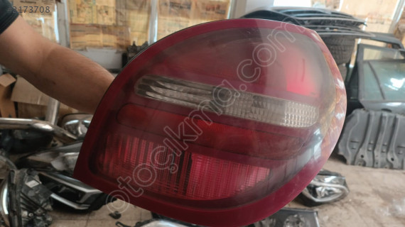 Nissan Almera sol arka stop çıkma