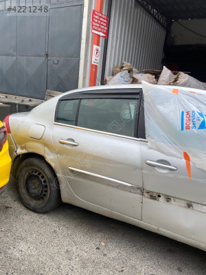 Renault Megan 2 sag  arka kapı hatasız