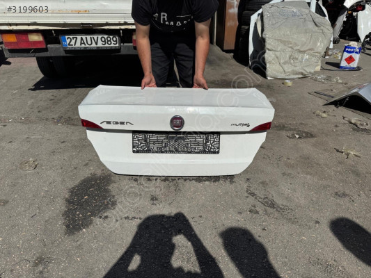 FİAT EGEA BEYAZ BAGAJ KAPAĞI ORJINAL BOYASIZ DOLU