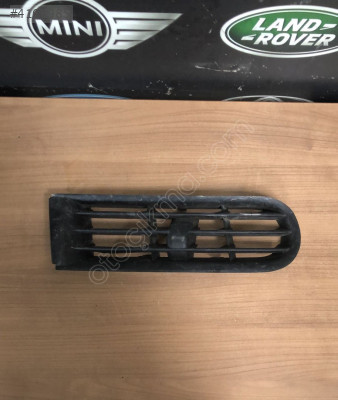 8L0807490 AUDİ Q3 SAĞ SİS ÇERÇEVESİ  SİSSİZ