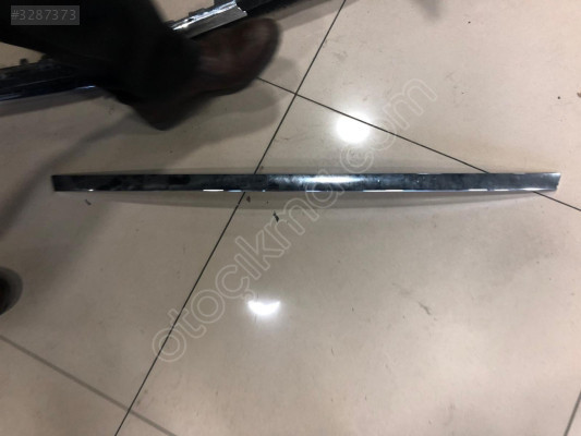 BMW 7 SERİSİ F01 F02 F04 BAGAJ NİKELAJI 51477217156