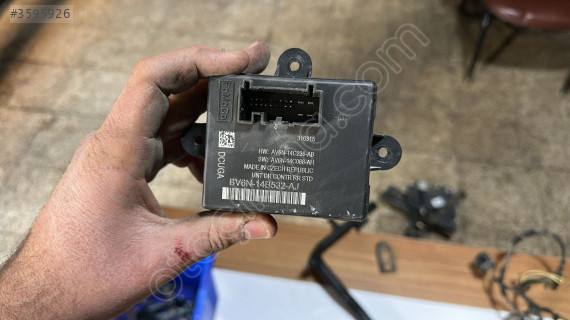 2012-2015 FORD FOCUS SOK ARKA KAPI MODÜLÜ ORJ ÇIKMA