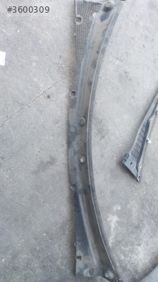 RENAULT MASTER 2 ÖN CAM IZGARASI CIKMA