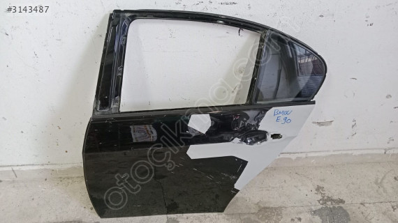Bmw E 90 sol arka kapi