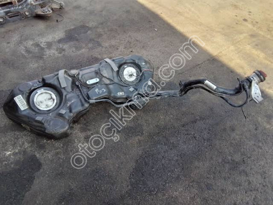 Mercedes W204 C-Class Coupe Dizel deposu Yakıt deposu A2044703802