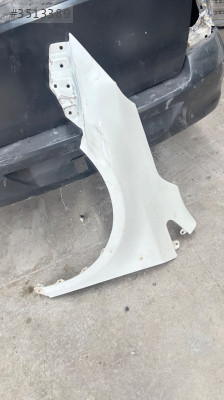 Toyota avensis 2010-2014 sol ön çamurluk