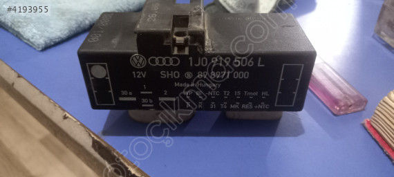 Volkswagen Bora fan kontrol ünitesi 1 J 0919 506 L