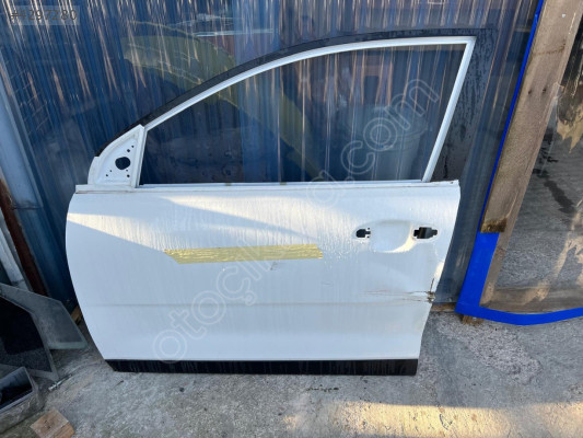 KİA STONİC SOL ÖN KAPI ORİJİNAL ÇIKMA