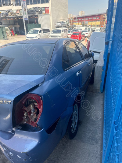 Lacetti kapılar