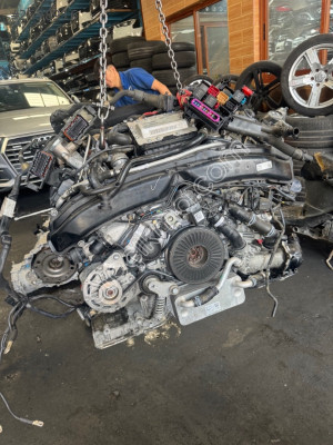 AUDİ R8 MOTOR ÇIKMA YENİ SANDIK KOMPLE 4.0 TFSİ
