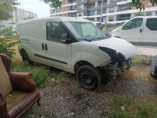 Fiat Doblo geniş aile dolu sağ ön kapı çıkma