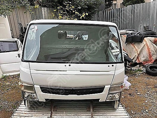 2015 Mitsubishi Canter Fuso PARCALARI