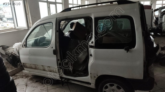 Partner Berlingo Sağ Sol Arka Çamurluk Tavan Marşpiyel