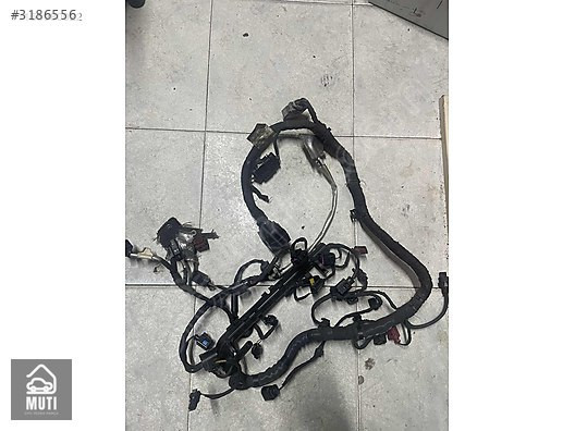 Audi A3 2.0TDİ 8V motor elektrik tesisatı 04L972627CJ