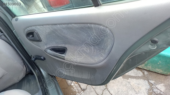 renault megane 1 sağ arka kapı döşemesi