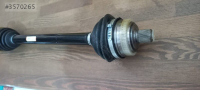Audi 80, 90 B3 sol ön aks OEM 8A0407271J sıfır orj