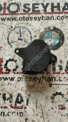 03G103340A  Audi yağ kapağı kaplaması braketi