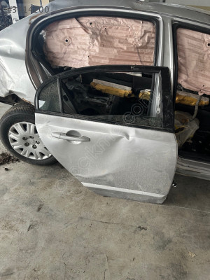 Honda fd6 sağ arka kapı dolu
