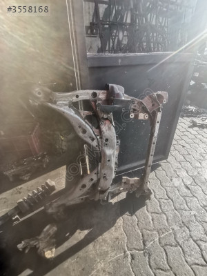 BMW F10 5.20 TRAVERS ORİJİNAL ÇIKMA