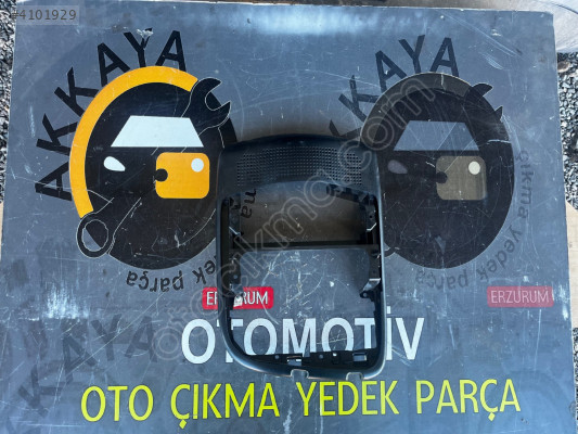 Clio 4 Teyp Çerçevesi iç Bağlantı Çıkma Orjinal