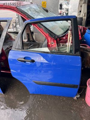 Ford Focus 1 Sağ Arka Kapı - Mert Oto Çıkma Parçaları