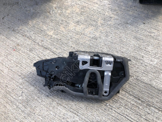BMW X1 U11 SOL ÖN KAPI KİLİDİ 182838-10 CZ