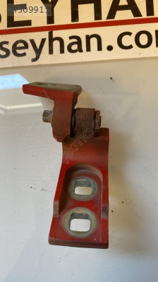 13180569 Opel Corsa D 2012 sol ön kapı alt menteşesi