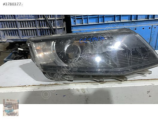 Skoda Octavia sağ ön far çıkma