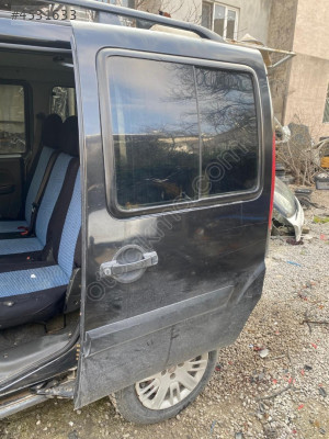 FİAT DOBLO ( 2011 ) SOL SÜRGÜLÜ ARKA KAPI ORJINAL ÇIKMA